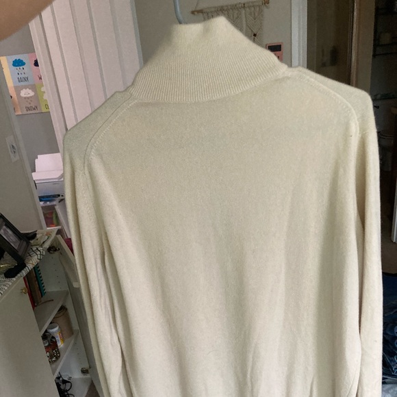 Cashmere sweater - Picture 3 of 4